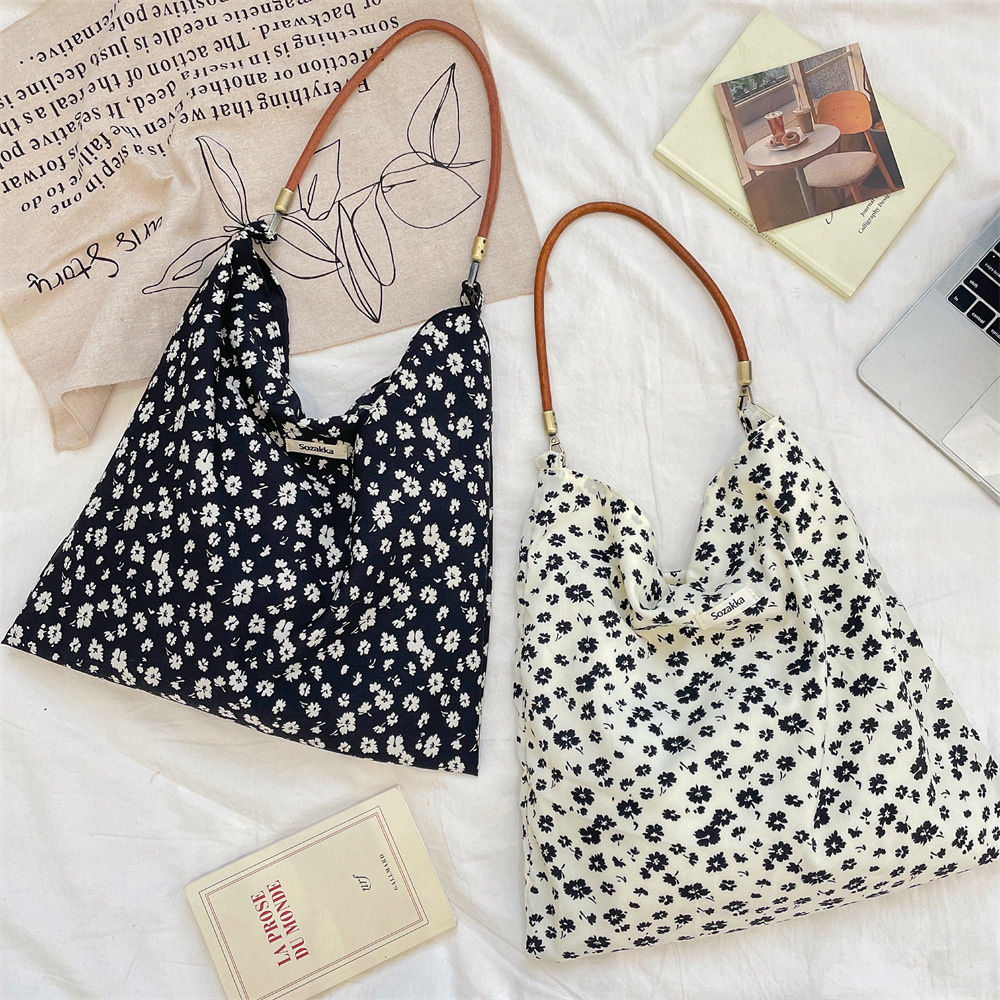 5642 Korean niche retro floral contrasting color artistic canvas bag, sweet and versatile student single-shoulder crossbody bag full figure