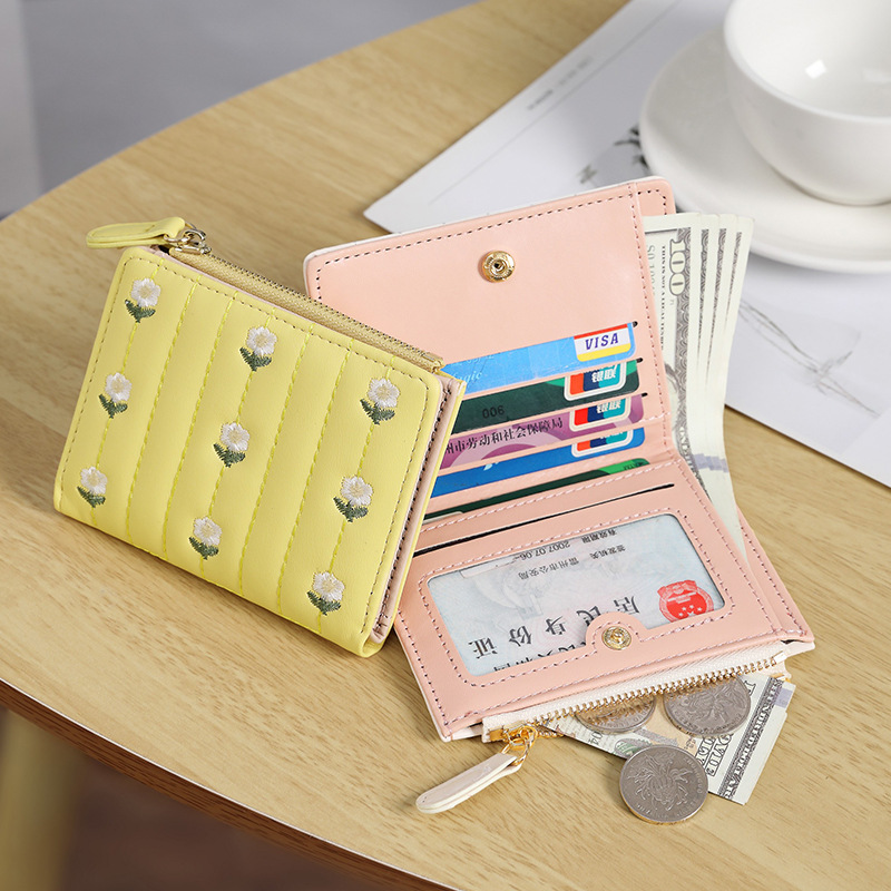 New women's wallet embroidered short and simple card bag Summer Wallet Cross-border solid color zipper coin purse wholesale Application Scenario