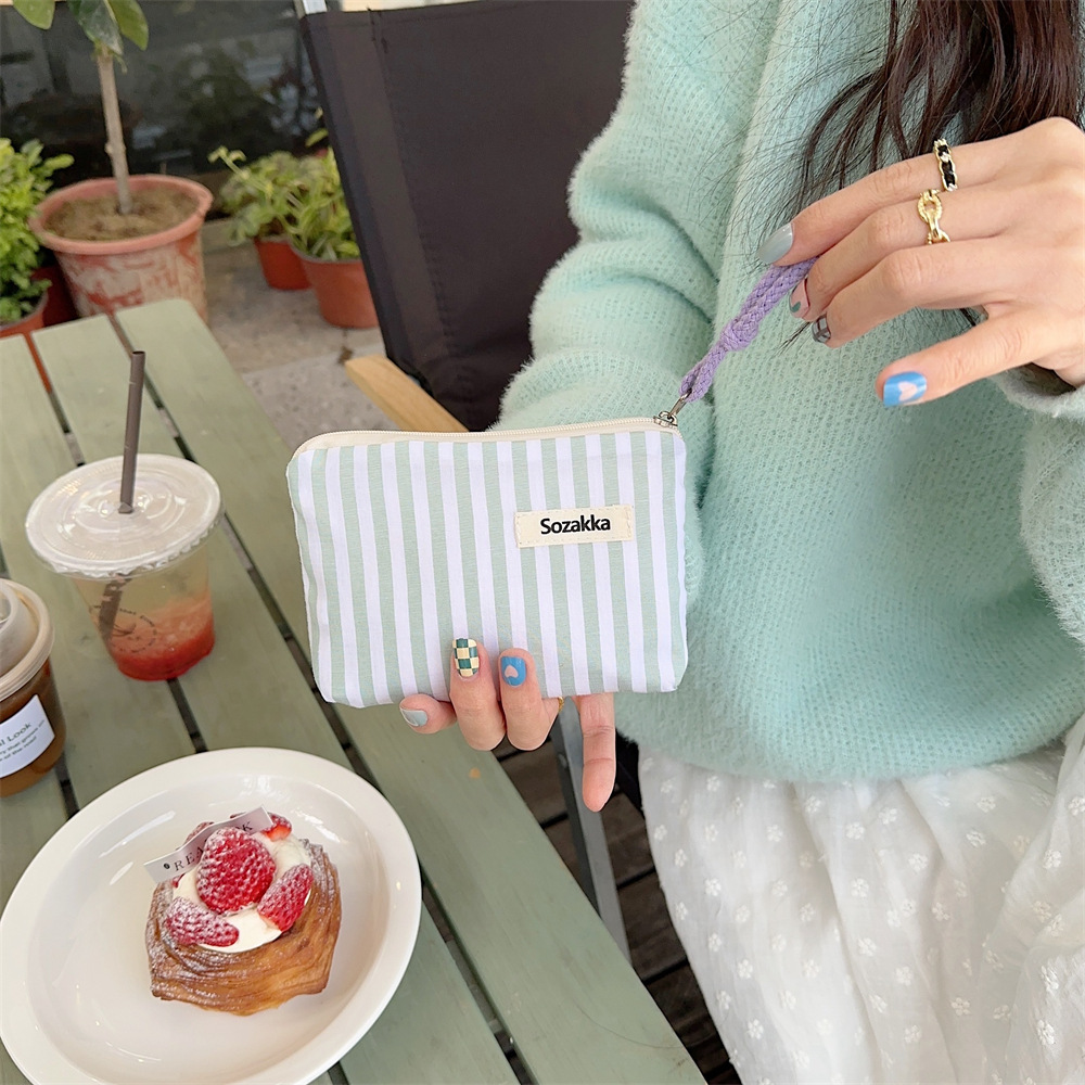 43203 Fresh Striped Lipstick Cushion Storage Bag, Coin Bag, Makeup Bag, Small Portable Sundries Storage bag Application Scenario