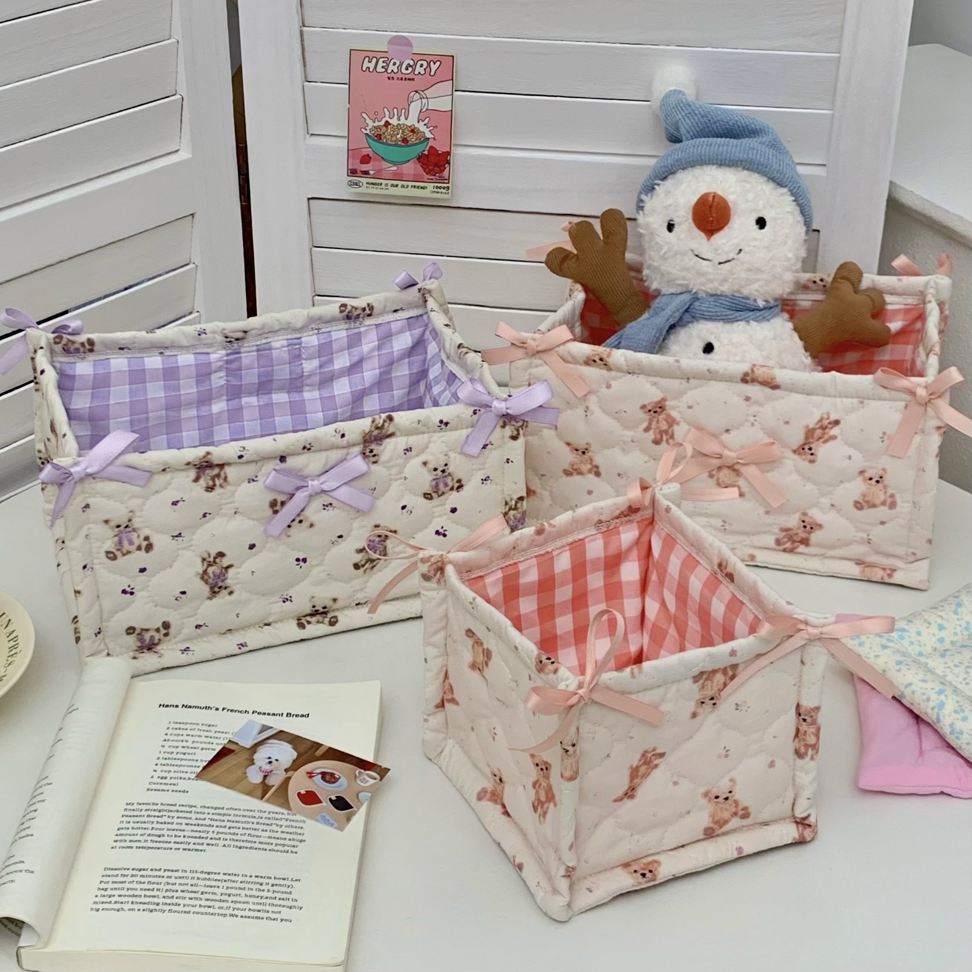 ins Cute quilted storage basket, desktop good items storage basket, storage box, cosmetics, snacks, small sundries sorting bag details Picture