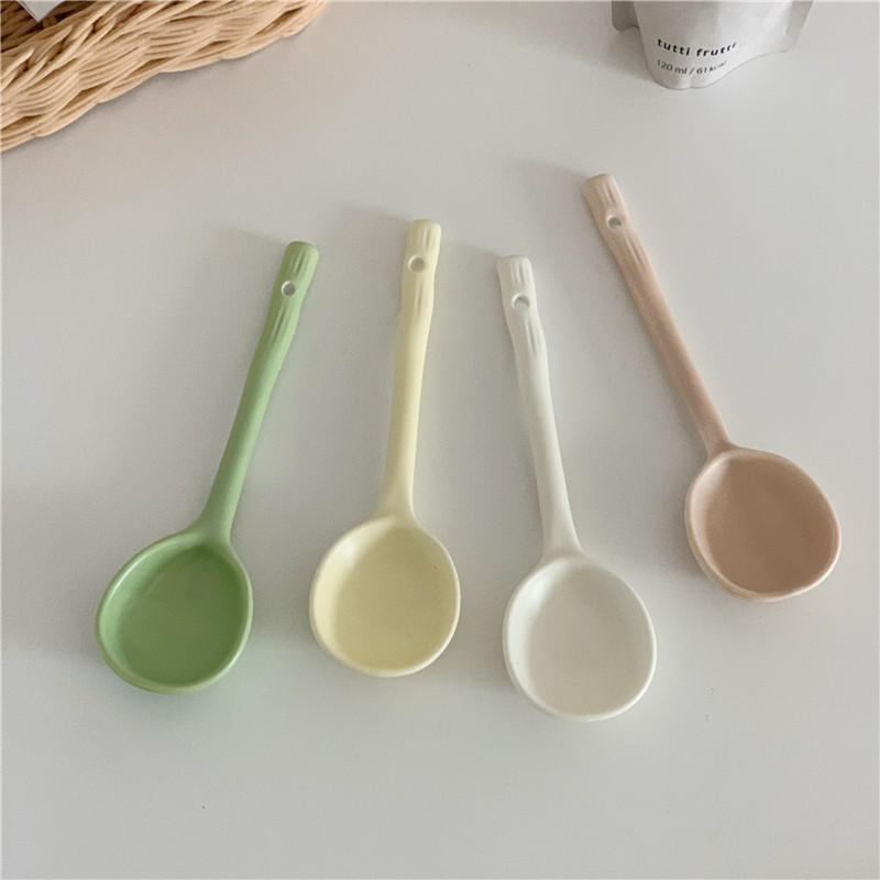 Korean InS-style solid-color household tableware, hand-held irregular household spoons, dessert spoons, Japanese-style ceramic spoons full figure