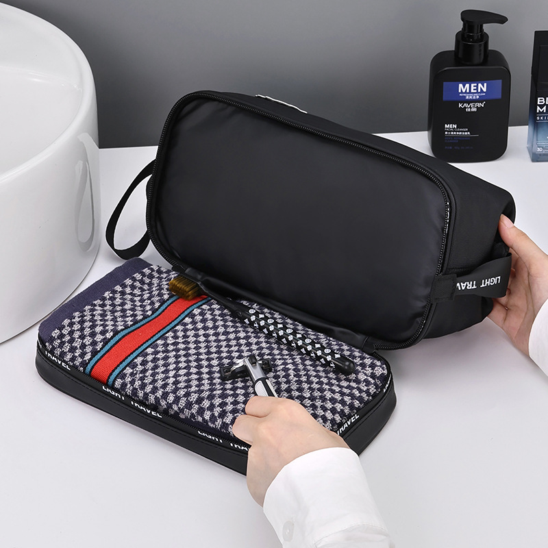 Cross-border Journey Series Travel Large Capacity Double-layer dry and wet separation men's toiletry bag, Foreign Trade cosmetics storage bag Application Scenario