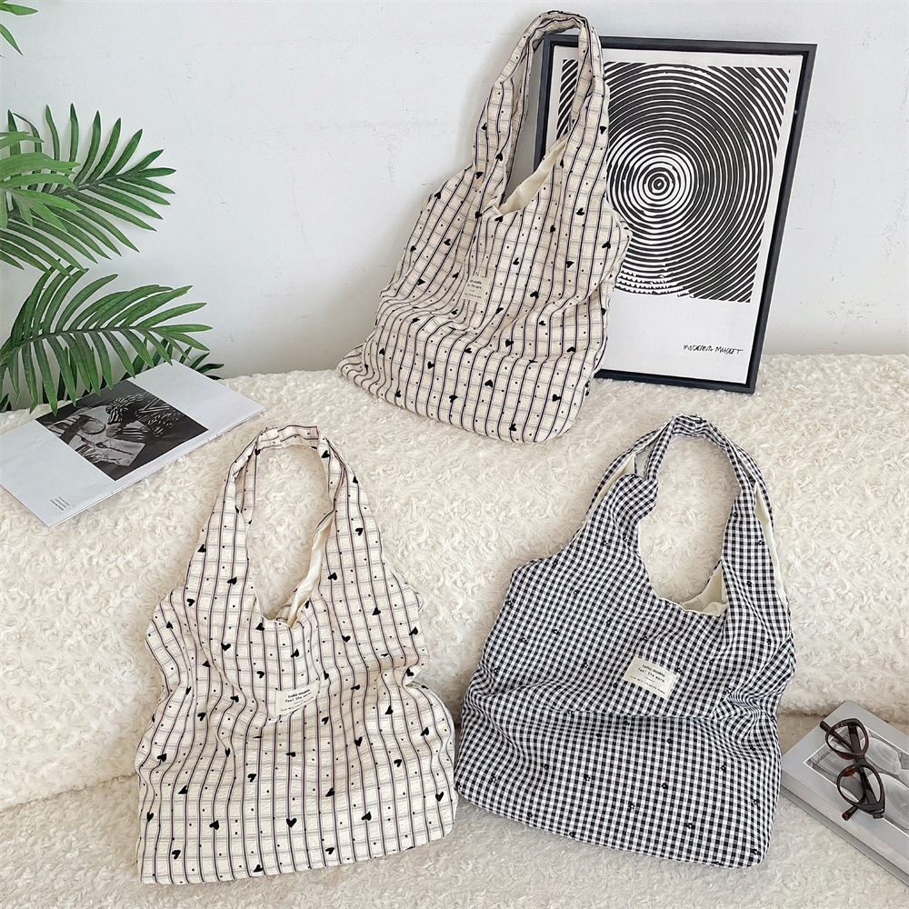 5671 Summer ins New laid-back and sweet checkered heart single-shoulder shopping bag Casual commuting canvas vest bag full figure