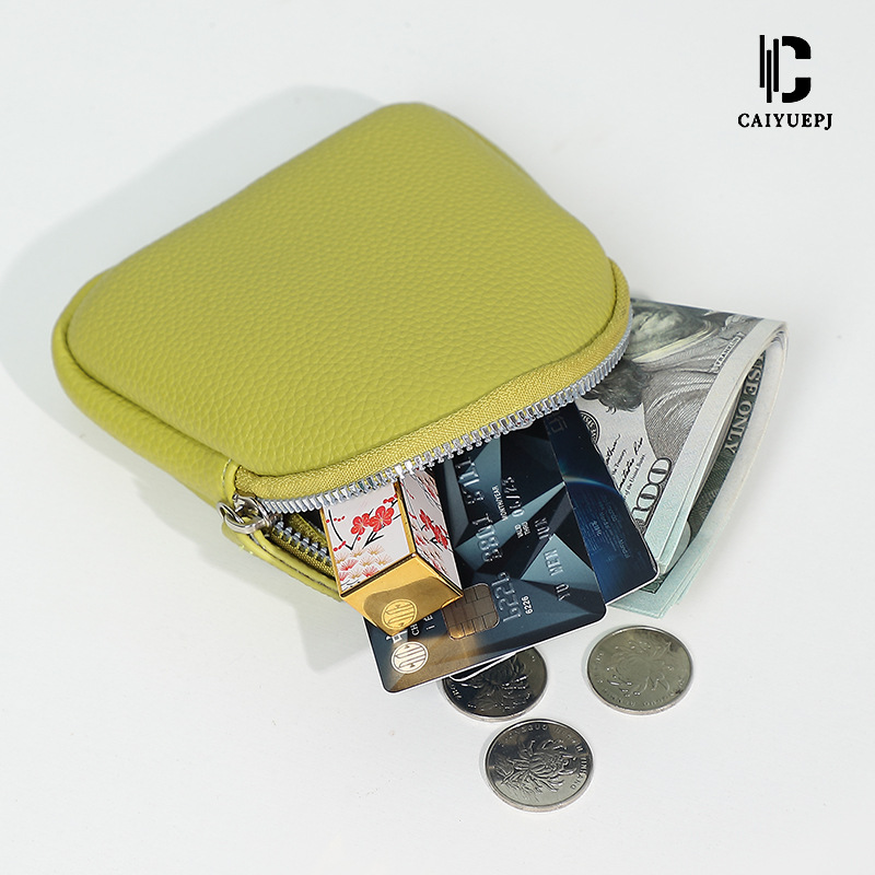 Korean-style coin purse for women, cross-border mini clutch bag, simple soft leather zipper coin purse, earphone case and storage bag Application Scenario