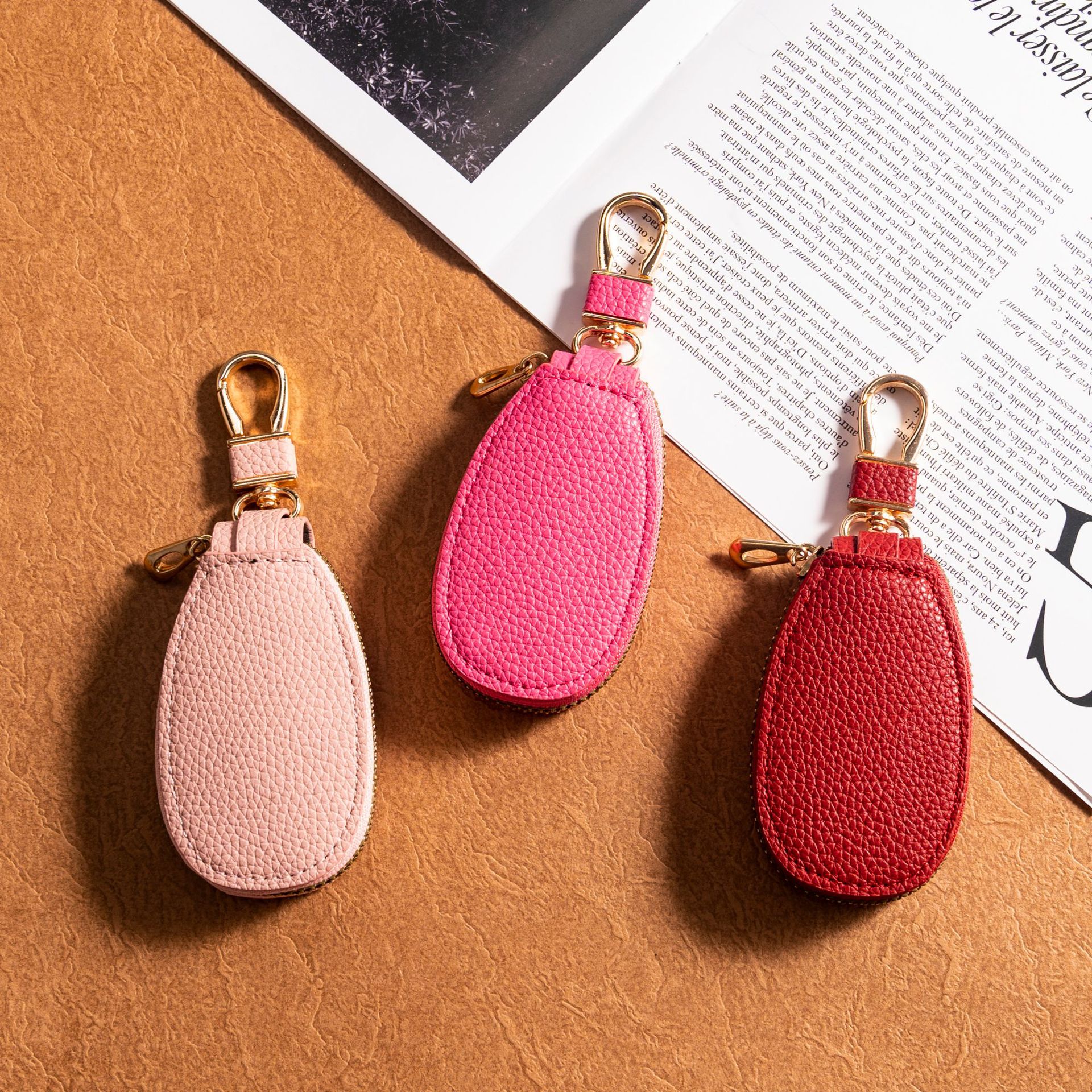 Cross-border car key case for both men and women, universal car key storage bag, waist hanging, creative and simple hanging decoration, keychain full figure
