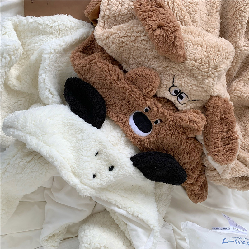 Original design: Thick and warm autumn and winter blanket, cute cartoon bear shawl, hat, nap blanket, cape details Picture