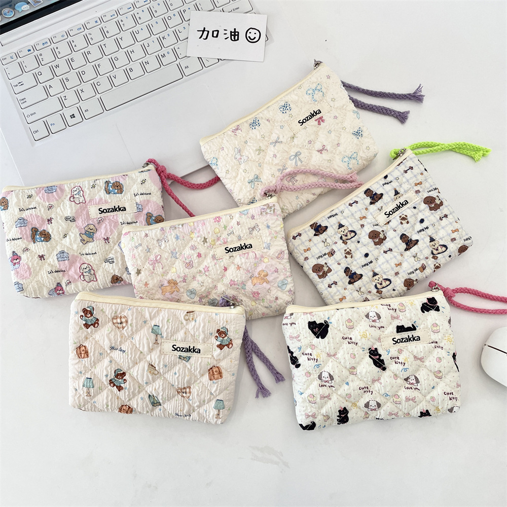 5425 Quilted floral interlaced cotton portable storage bag, soft and fluffy coin purse opening, red envelopes, cosmetics and sundries storage details Picture