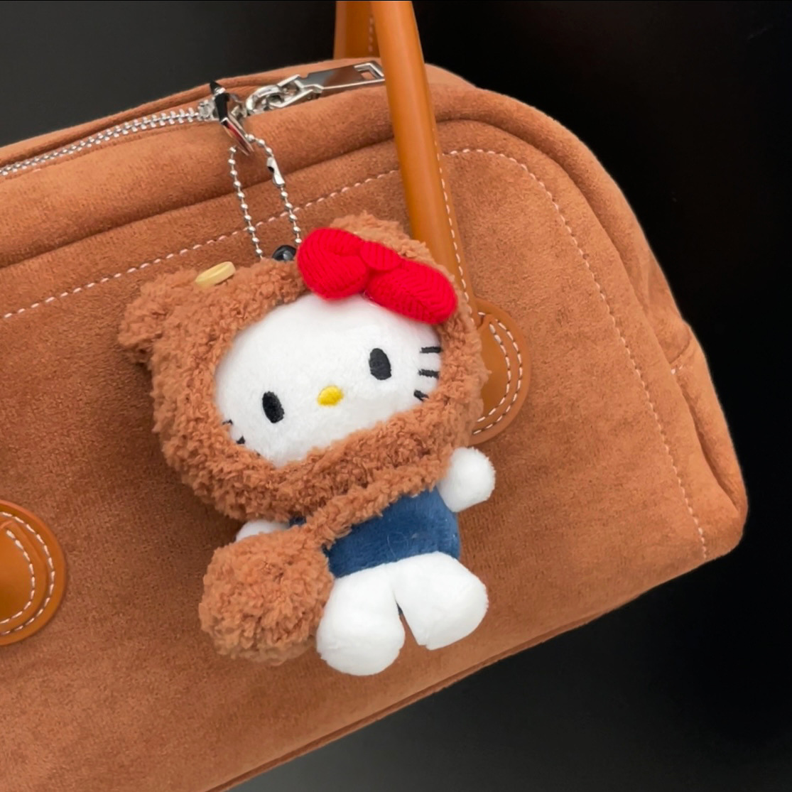 Cute cat costume pendants, cartoon bag pendants, car key chains, girls' gifts, accessories, dolls, stuffed girls Application Scenario