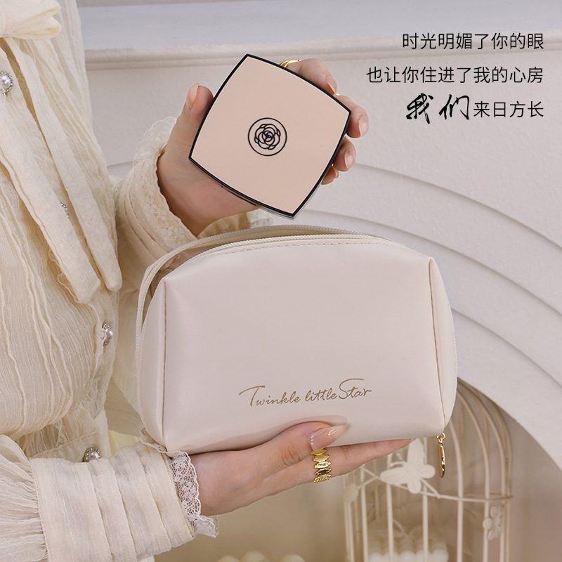 Portable touch-up bag, high appearance level, small hand-held storage bag opening, red envelope, PU makeup bag, wholesale makeup bags, cosmetics details Picture