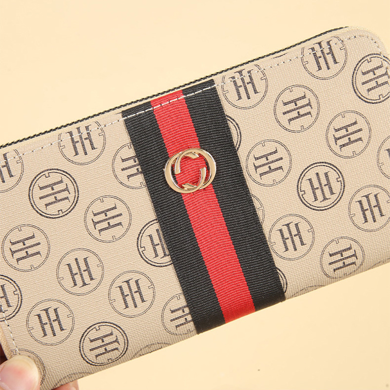 High-end brand wallet, long, fashionable and elegant, large-capacity women's zipper clutch, multi-functional mobile phone case Application Scenario