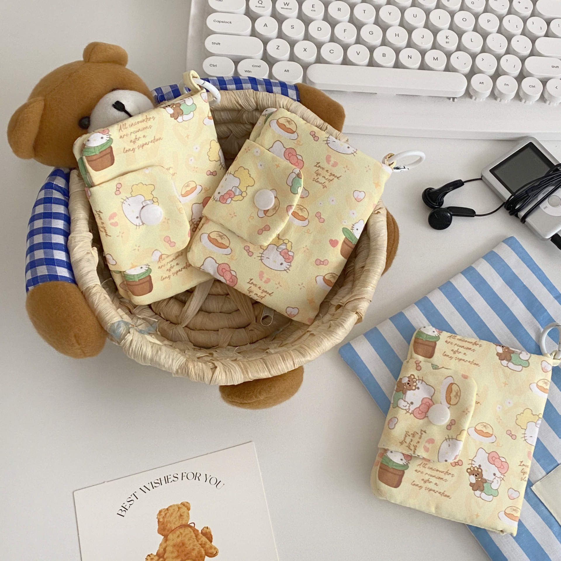 New cute cat card case, multi-layer coin purse, canvas earphone case, portable bag, multi-functional storage card case and pendant Specification drawing