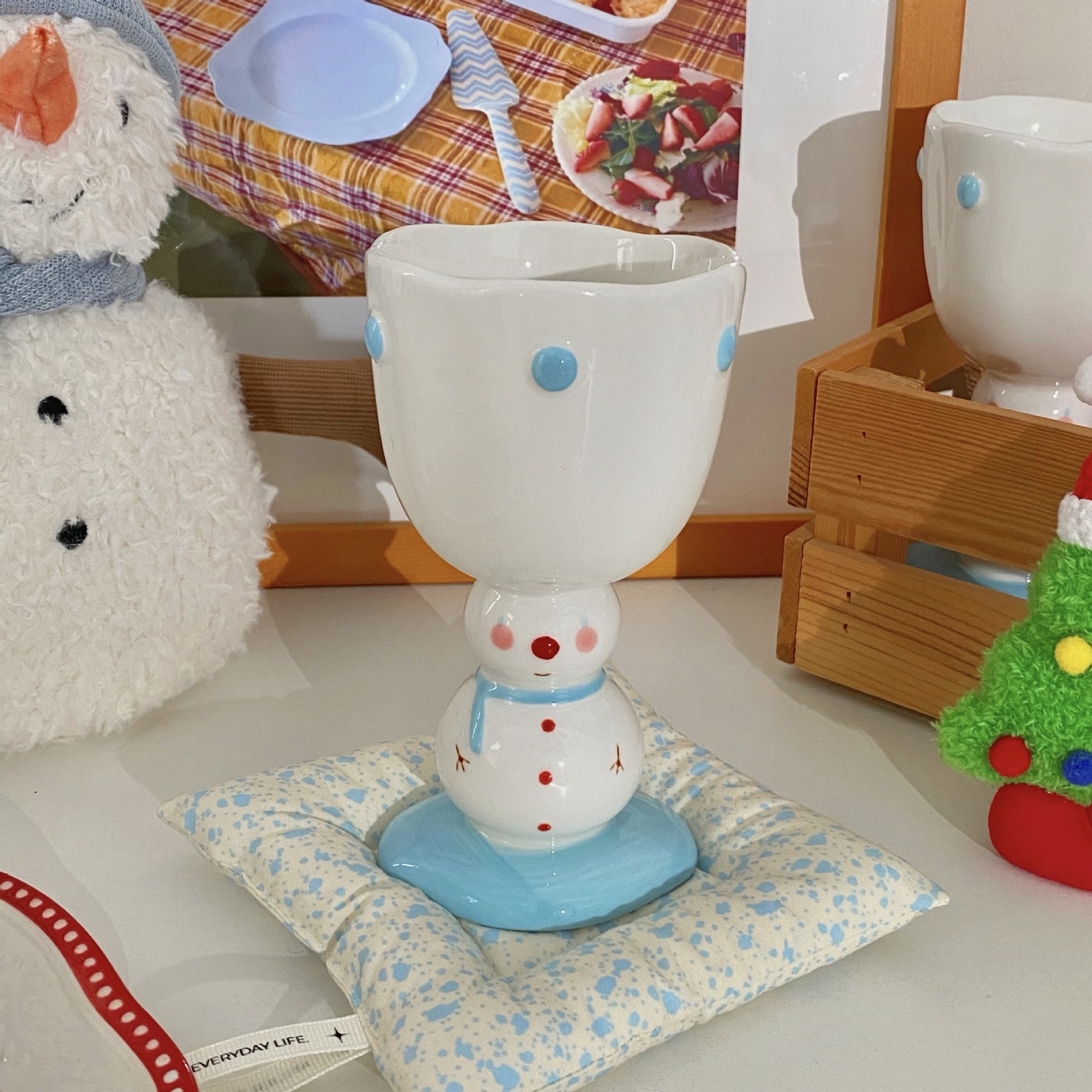 Cute scarf, little snowman, tall glass, hand-painted ice cream, ceramic mug, souvenir, couple coffee, water cup Specification drawing