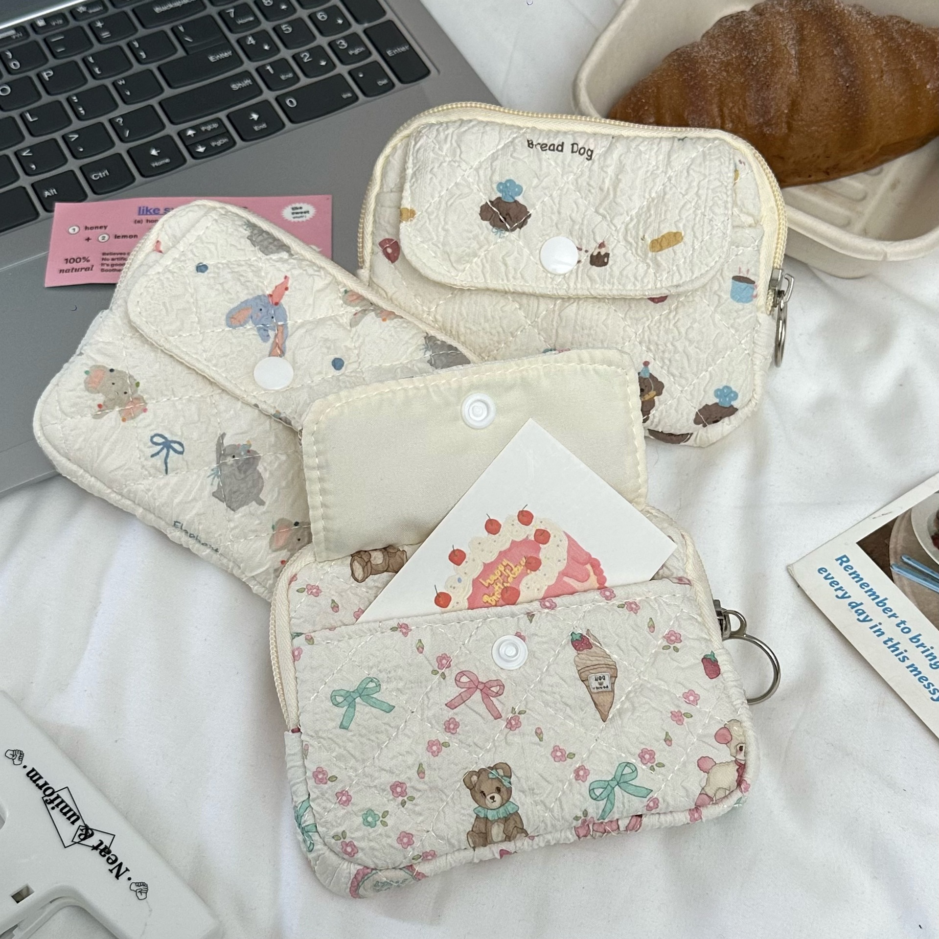 Cartoon bear button coin purse, Ins-style portable button makeup bag, multi-functional coin purse, ID card storage bag details Picture