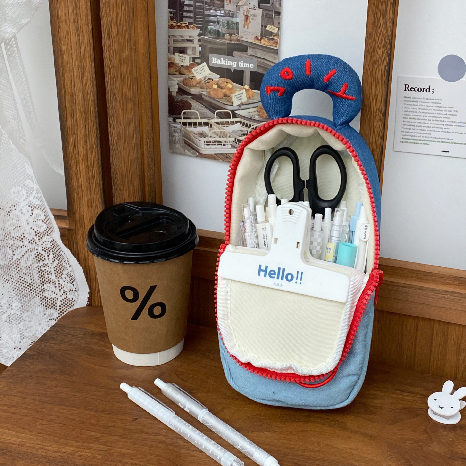 Original cartoon cat denim pen case, ins style, high school student large-capacity hand-held stationery box, standing stationery details Picture