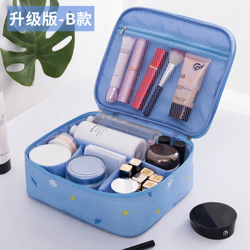 The large-capacity women's 2025 new zoned storage portable skincare storage bag for going out is extremely popular and high-end full figure