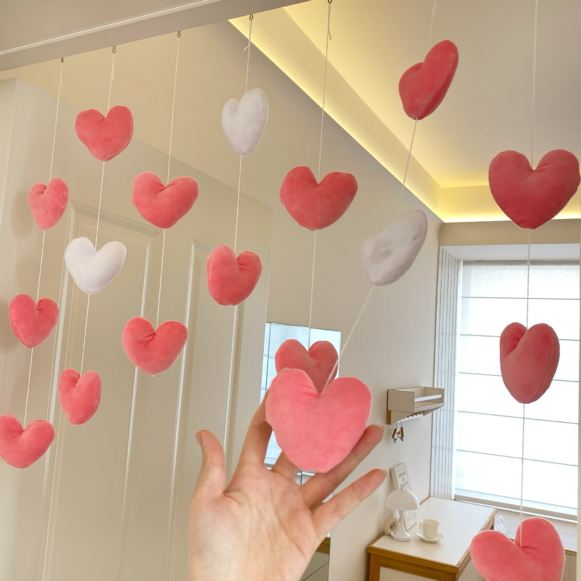 Peach-colored heart-shaped door curtain hanging decoration, high appearance level, princess heart bedroom door curtain, women's decoration hanging curtain, wall door curtain without drilling Specification drawing