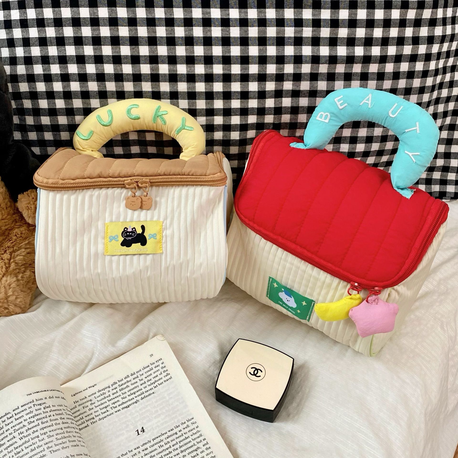 Cute House Makeup bag, large-capacity portable zoned storage bag for women, Travel handbag, Multi-functional toiletry bag Application Scenario