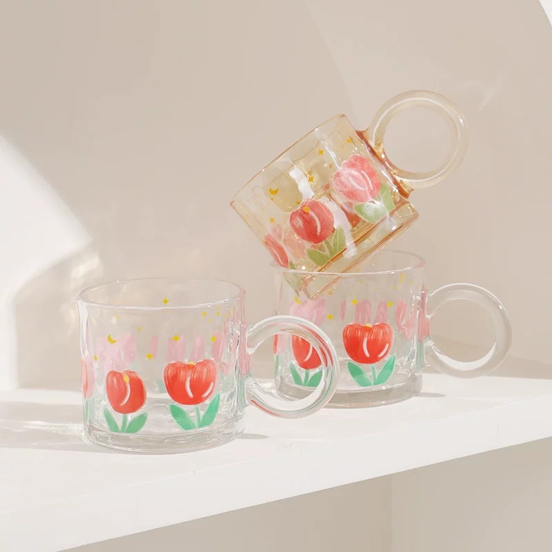 Ins-style tulip glass cup, girlish home water cup with handle, cold drink cup, breakfast coffee cup, juice cup Application Scenario