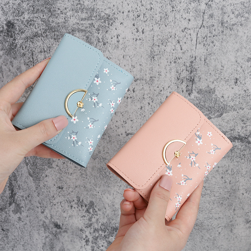 2022 New Style Small Wallet Women's Short Korean-style trendy folding personalized Student Cute mini fashionable coin Purse wallet Application Scenario