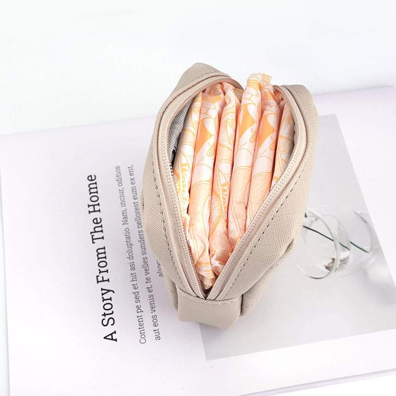 Mini and cute coin purse for girls, key case, card case, thickened square sanitary napkin storage bag for students Application Scenario