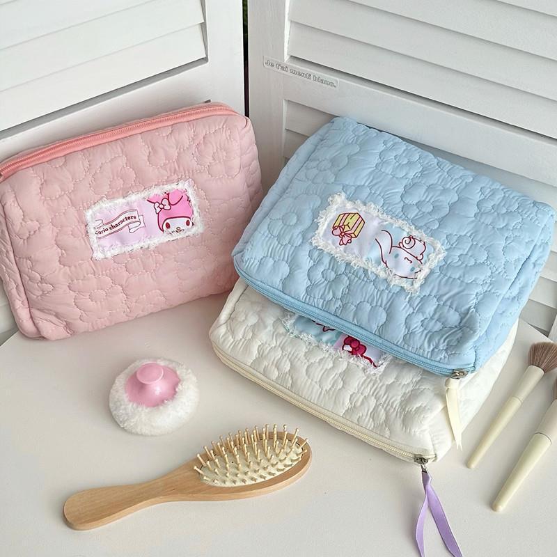 Quilted flower handbag, ins student girl portable large-capacity storage bag, nylon toiletry bag, makeup bag details Picture