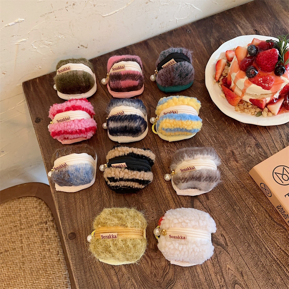 4121 Cute plush woolen soft fabric case is suitable for Apple airpods as a protective case and earphone storage case full figure