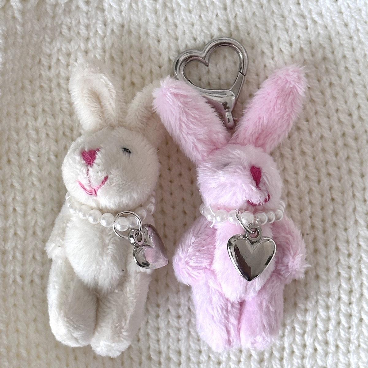 Cute girl, cute little rabbit pendant, plush doll, pearl heart pendant, doll bag, hanging accessory, keychain details Picture