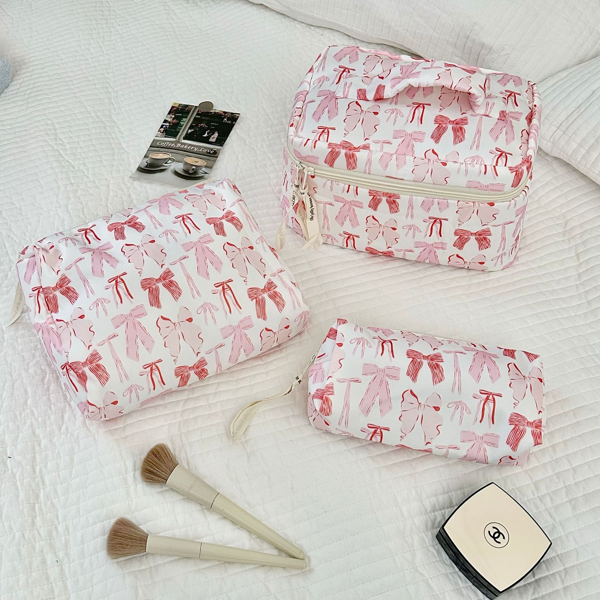 Pink bow makeup bag, large-capacity girl's heart storage bag, student dormitory cosmetics and toiletries storage bag full figure