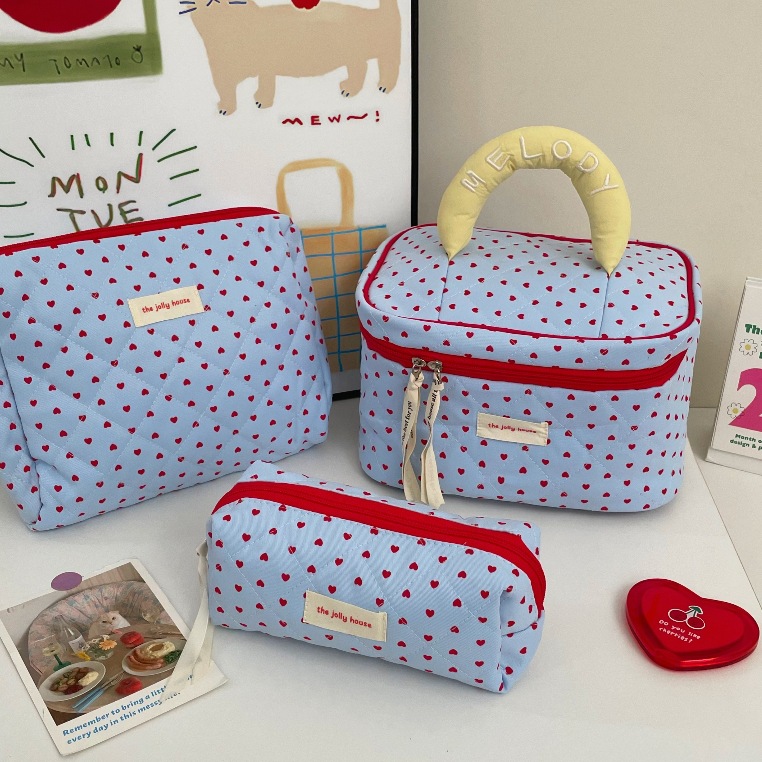 Blue heart-shaped cosmetic bag for women, minimum order of one piece, 2025 new portable large-capacity cosmetic storage bag handbag details Picture