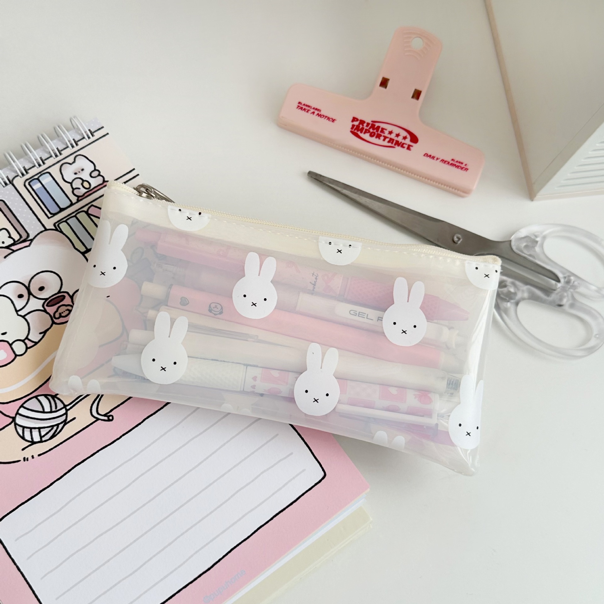 Cute rabbit pen case PVC printed stationery bag 2025 new style fashionable student transparent pen case waterproof storage bag full figure