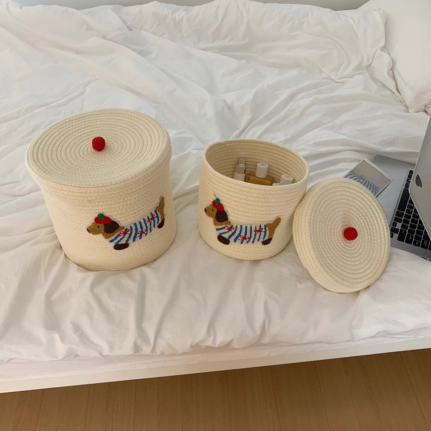 Cute puppy storage basket, woven cotton thread basket, large-capacity dust-proof storage bucket with lid, household sundries storage basket full figure