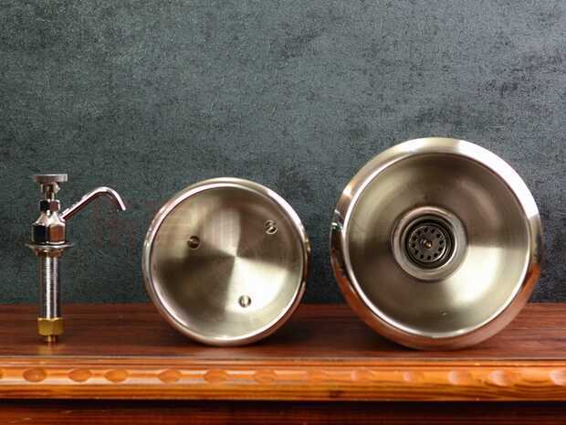 Coffee shop bar counter, long-flowing water coffee shop, long-flowing well faucet equipment, milk tea shop washing spoon and spoon set Application Scenario