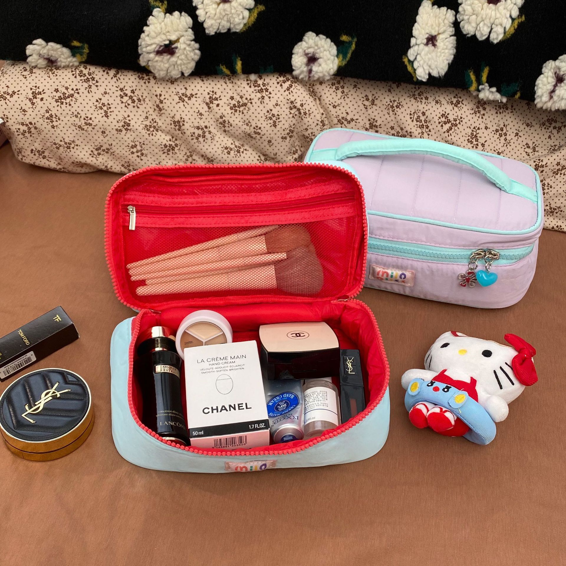 Macaron-colored fresh and light makeup bag 2025 new style hand-held large-capacity portable storage bag for women's makeup storage bag details Picture