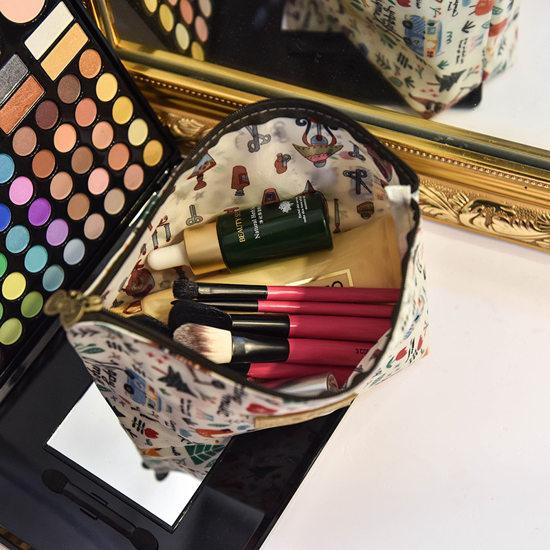 Cute toiletry bag, travel with you at hand, large-capacity cosmetic storage bag, small size customized by the manufacturer Item Picture
