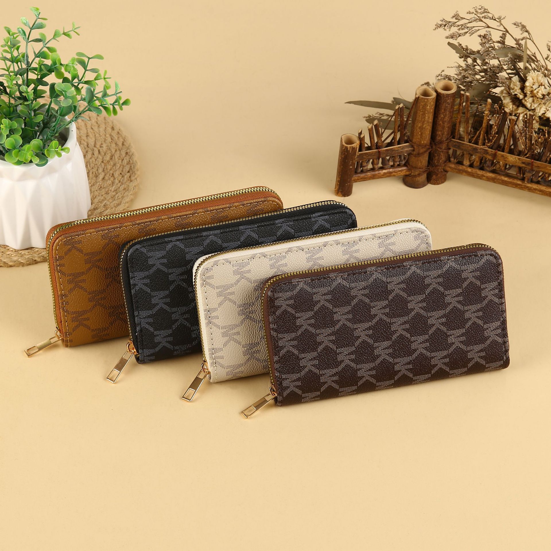 New fashionable men's and women's universal long single-pull wallet in stock, large-capacity bank card and mobile phone storage bag custom-made Specification drawing