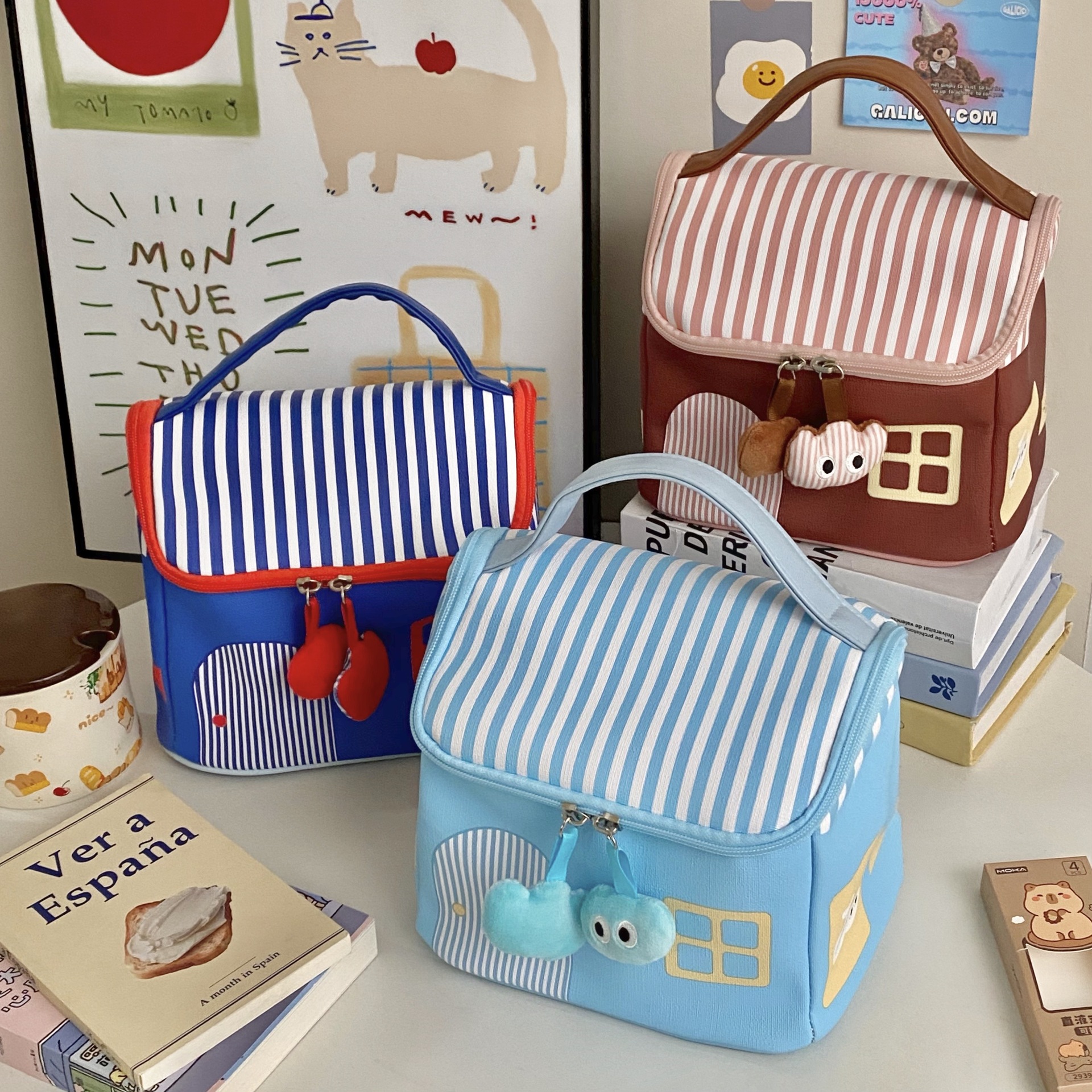 A new large-capacity portable travel toiletries storage bag for women in 2025 with contrasting color stripes full figure