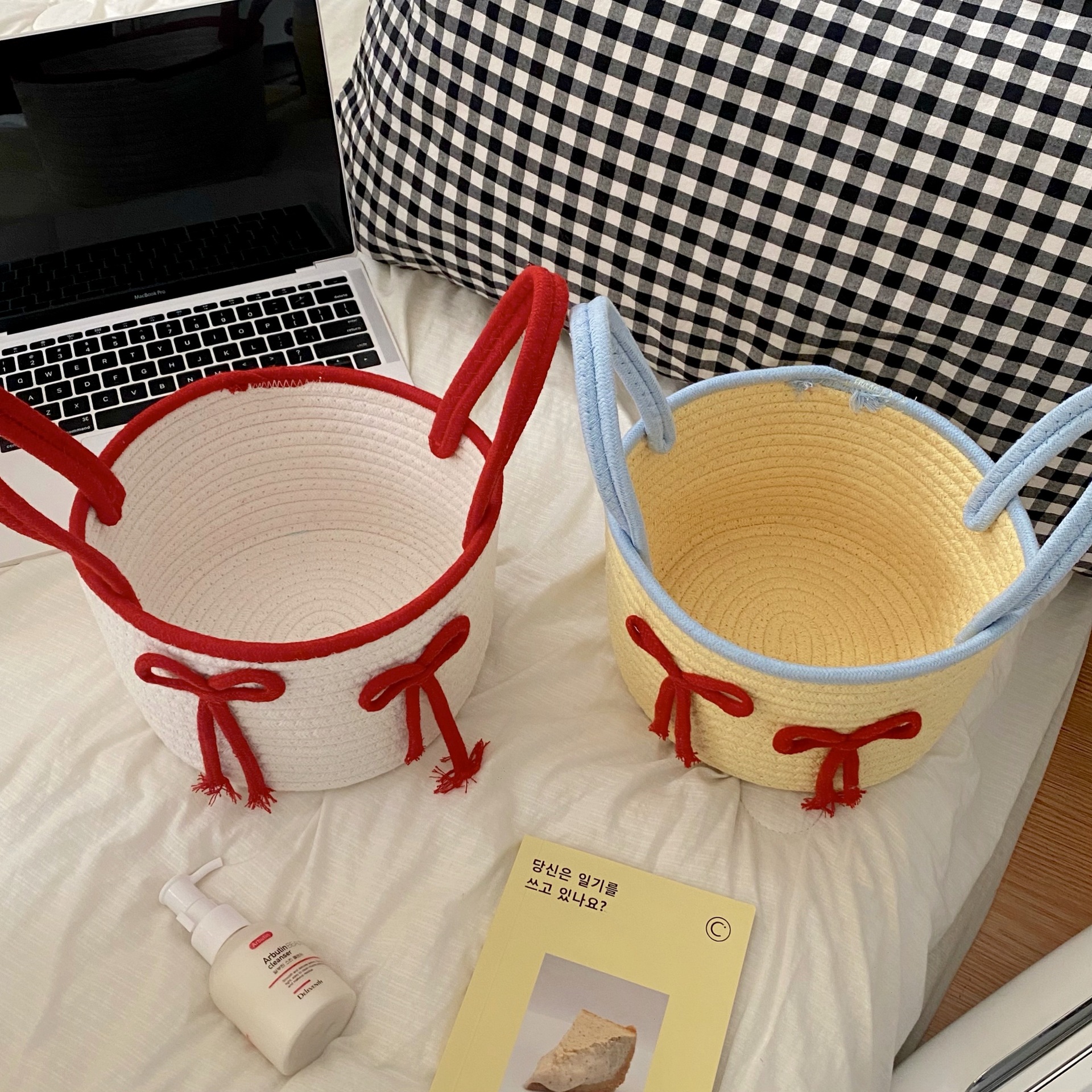 Large-capacity woven hand-held storage basket, cute cotton rope storage basket, miscellaneous items on the desktop, small snack storage basket, small basket details Picture