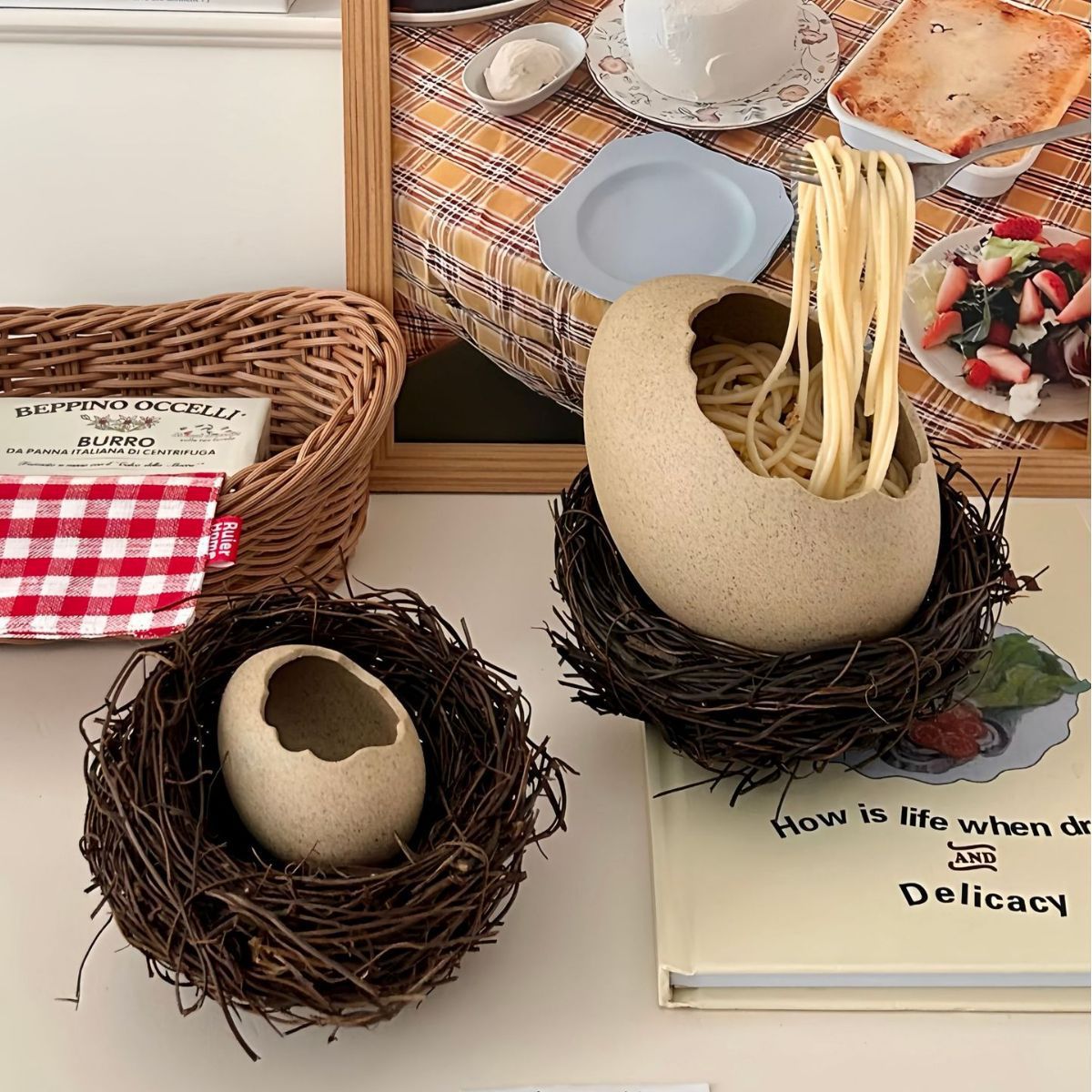 Creative eggshell-shaped tableware of the same style as Xiaohongshu, bird's nest, dessert bowl, cold drink, barbecue restaurant, instant noodle bowl and plate details Picture