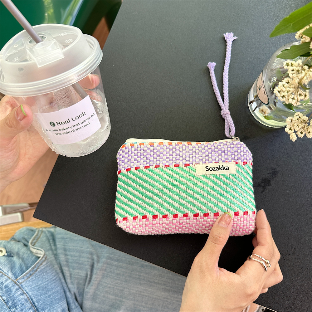 44285 ins niche color-blocking striped makeup bag, skin care product storage bag, inner liner bag, touch-up small makeup bag Application Scenario