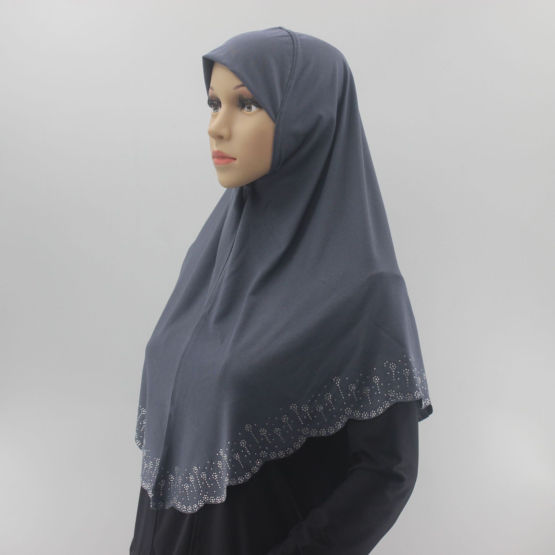 Crystal linen solid color adult daily work headscarf, Malay simple scarf hijab scarf Muslim headscarf Application Scenario