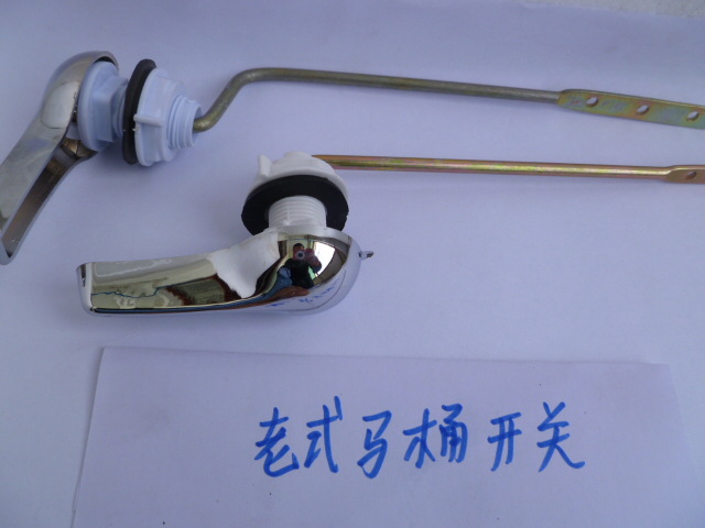 The split front and side parts of the old-fashioned flush toilet tank are equipped with a bend handle for the drain switch full figure