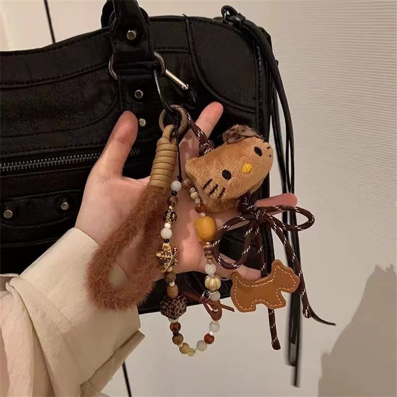 Creative beaded pendants! Cute cartoon cat bags, mobile phone chains, pendants, decorations, keychains, and lanyards with a girlish heart details Picture