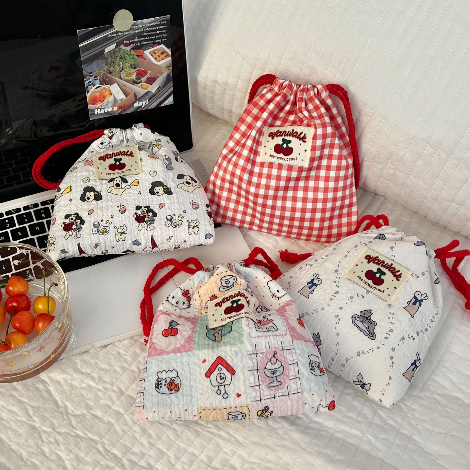 2025 New cherry bundle pocket cartoon cat portable and exquisite storage bag, large-capacity coin purse for travel full figure