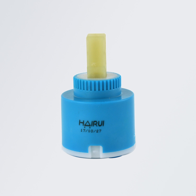 Ceramic valve core single cold and hot water faucet valve core mixed faucet ceramic plate accessories 90° and 180° switch details Picture