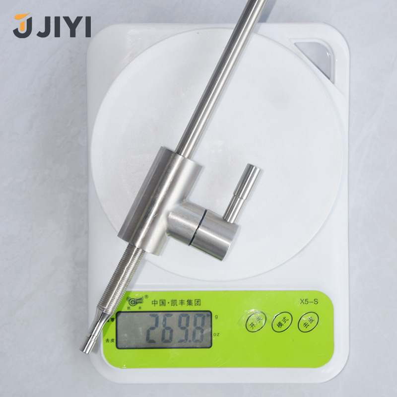 The faucet of the water purifier is made of 304 stainless steel and is suitable for household use in the kitchen. It has a 2-inch and 3-inch single-cooling direct drinking water faucet that can be rotated Application Scenario