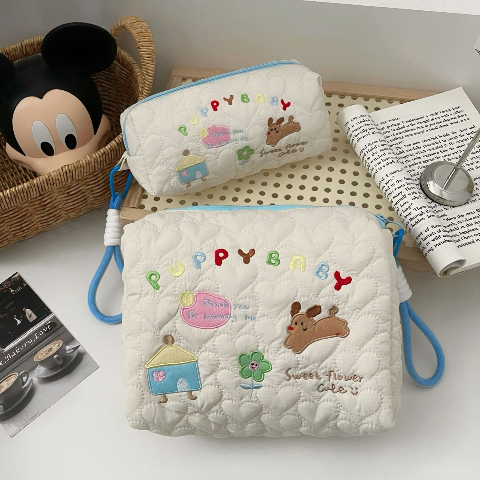 Ins-style embroidered puppy makeup bag for girls, new cute cartoon illustration student stationery bag, large-capacity storage bag details Picture