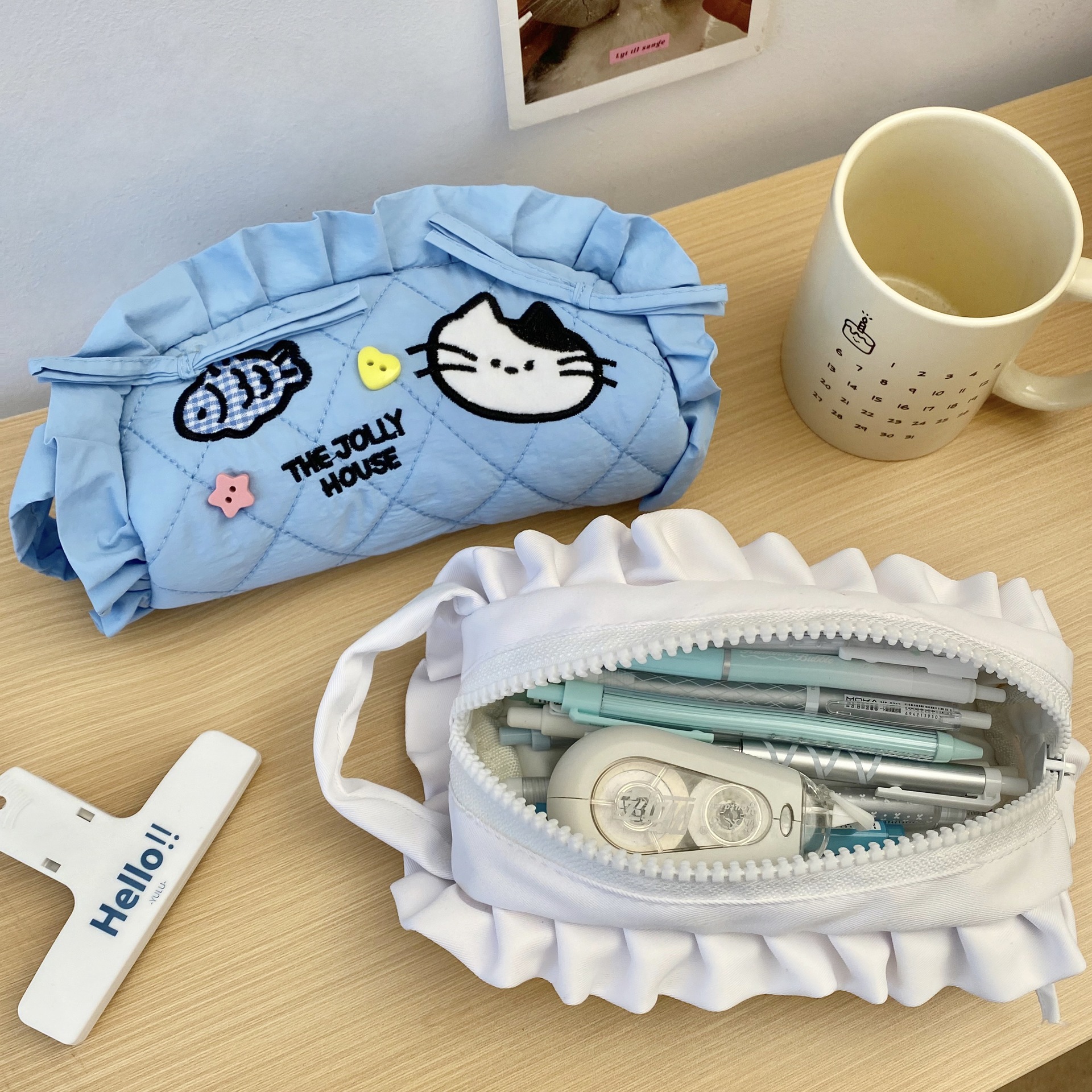 Korean-style lace pen case, cartoon embroidered dumpling shape, large-capacity stationery bag for children and students, storage bag, pencil case details Picture
