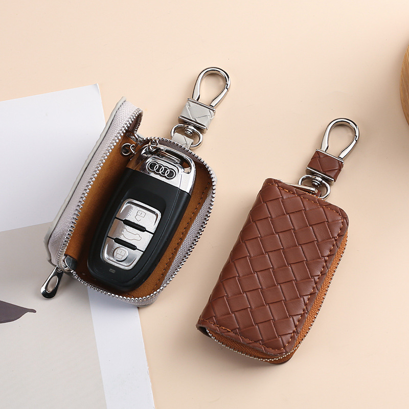 Cross-border woven pattern car key case, men's multi-functional large-capacity zipper, women's scratch-resistant key case, keychain Application Scenario