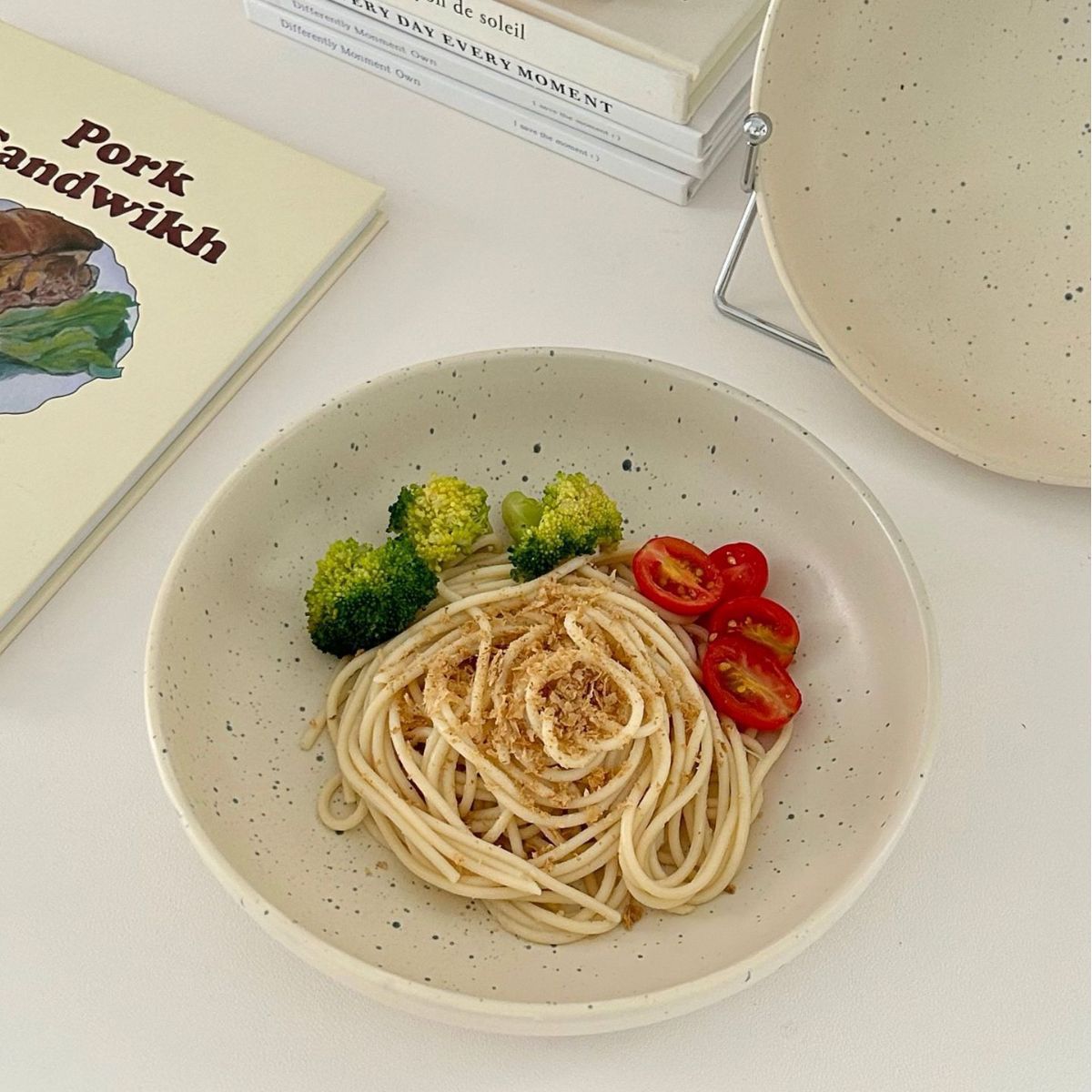Nordic-style ceramic ink-wash bowl, ink-dot plate, large deep plate, fruit salad, home curry rice, instant noodle bowl, soup plate Specification drawing