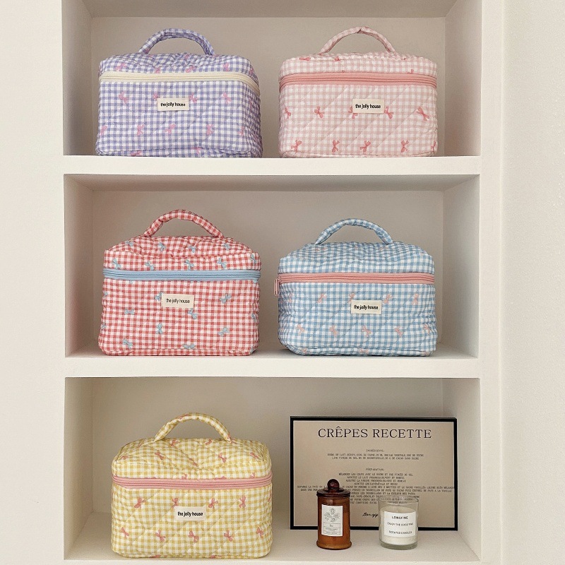 Original checkered bow makeup bag, new large-capacity, high-appearancelevel portable storage bag, travel toiletry bag for women Specification drawing